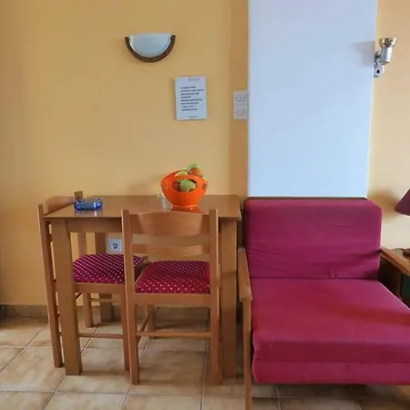 Seaview Studio, A Breath Away From The Beach Apartamento *