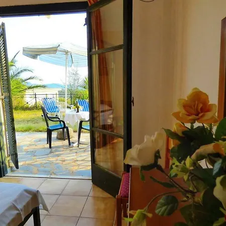 Seaview Studio, A Breath Away From The Beach * Kalamata
