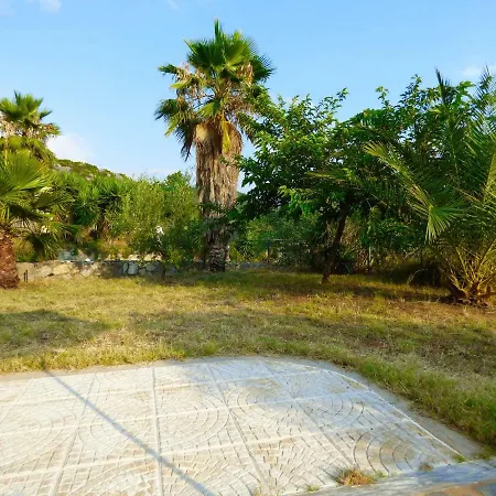 Seaview Studio, A Breath Away From The Beach Apartment *